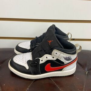 Nike Air Jordan 1 Mid White Black Red Chile Shoes Kids PS Size 11C (640734-075)